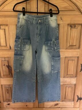 NWT Yun Xiang Shang Cargo Wide Leg